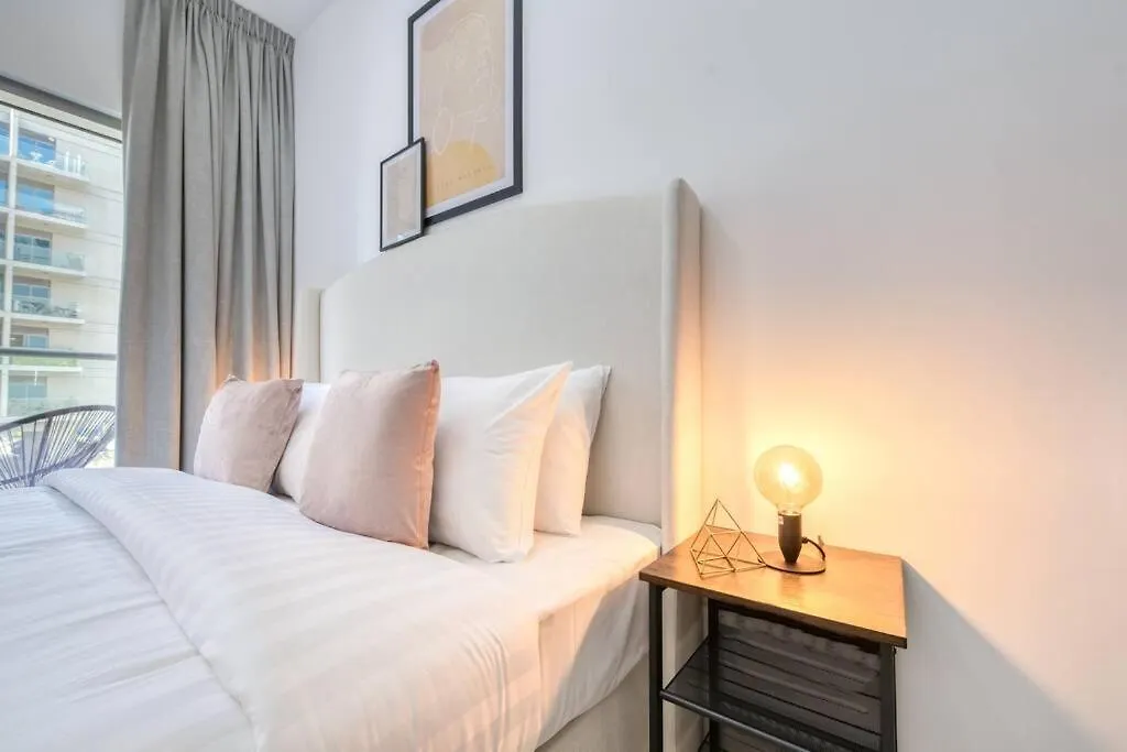 Chic Spacious 1 Bedroom Apartment In Dubai South.