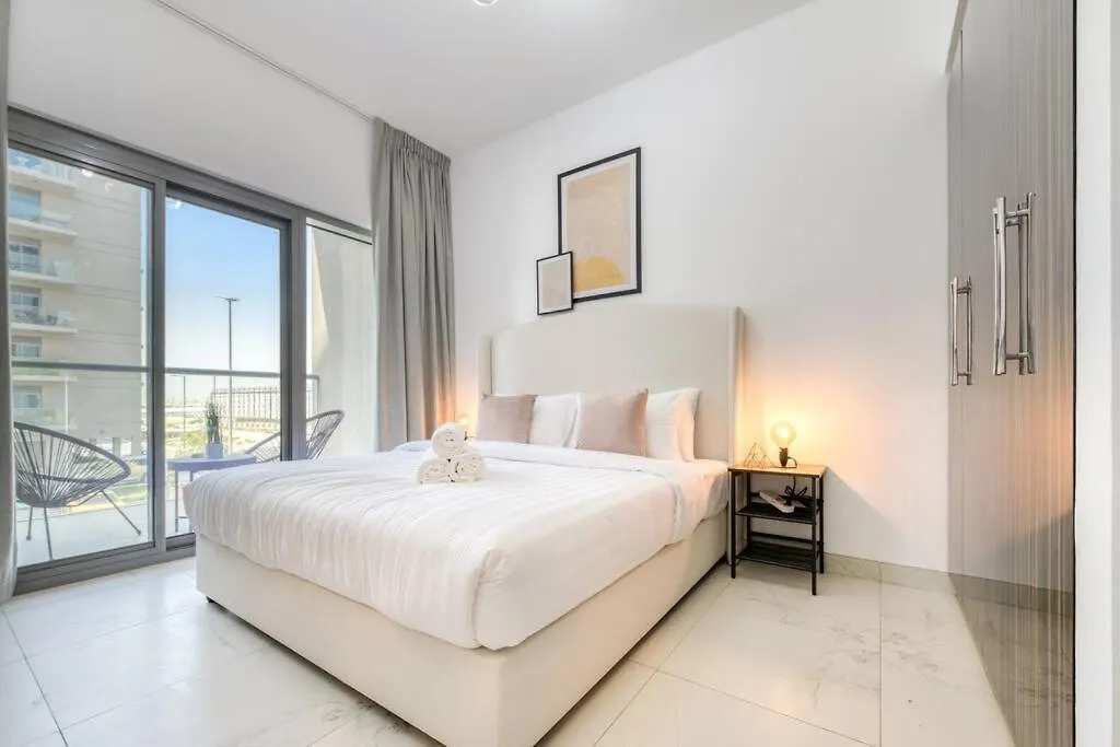 Chic Spacious 1 Bedroom Apartment In Dubai South.